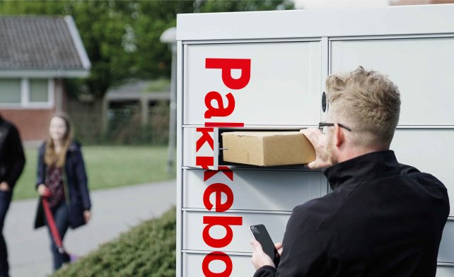 See how to use the app to open the hatch in parcel box