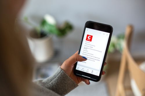 Fraud message on a phone.