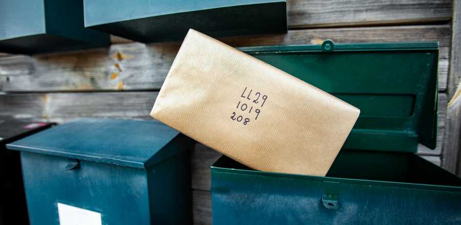Sending a parcel with send code from your mailbox